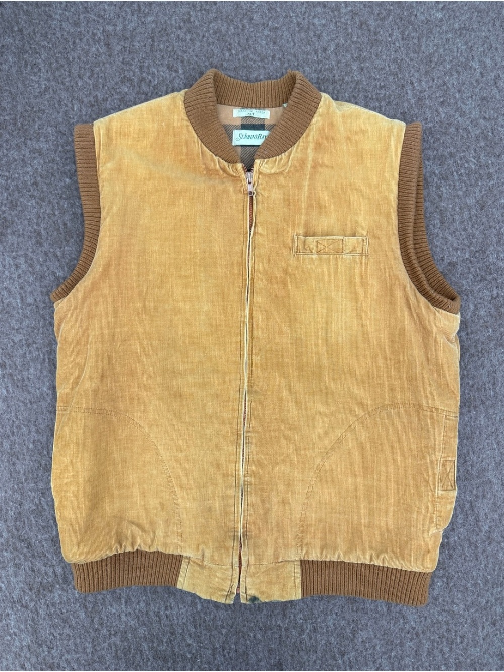 Vintage St. John’s Bay Men’s XLT Tan Corduroy Full Zip Insulated Vest